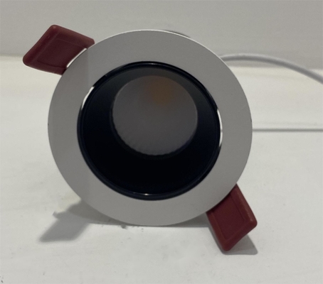 ไฟสปอร์ตไลท์เพดานภายในเซมิคอนดักเตอร์ LED เปลือกแก้ว พลังงานสีเขียว